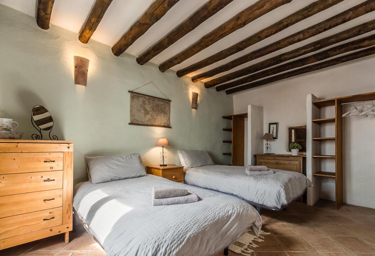 Casa Mundo - 16Th Century Traditional White Village House With Pool Pinos del Valle Exteriér fotografie