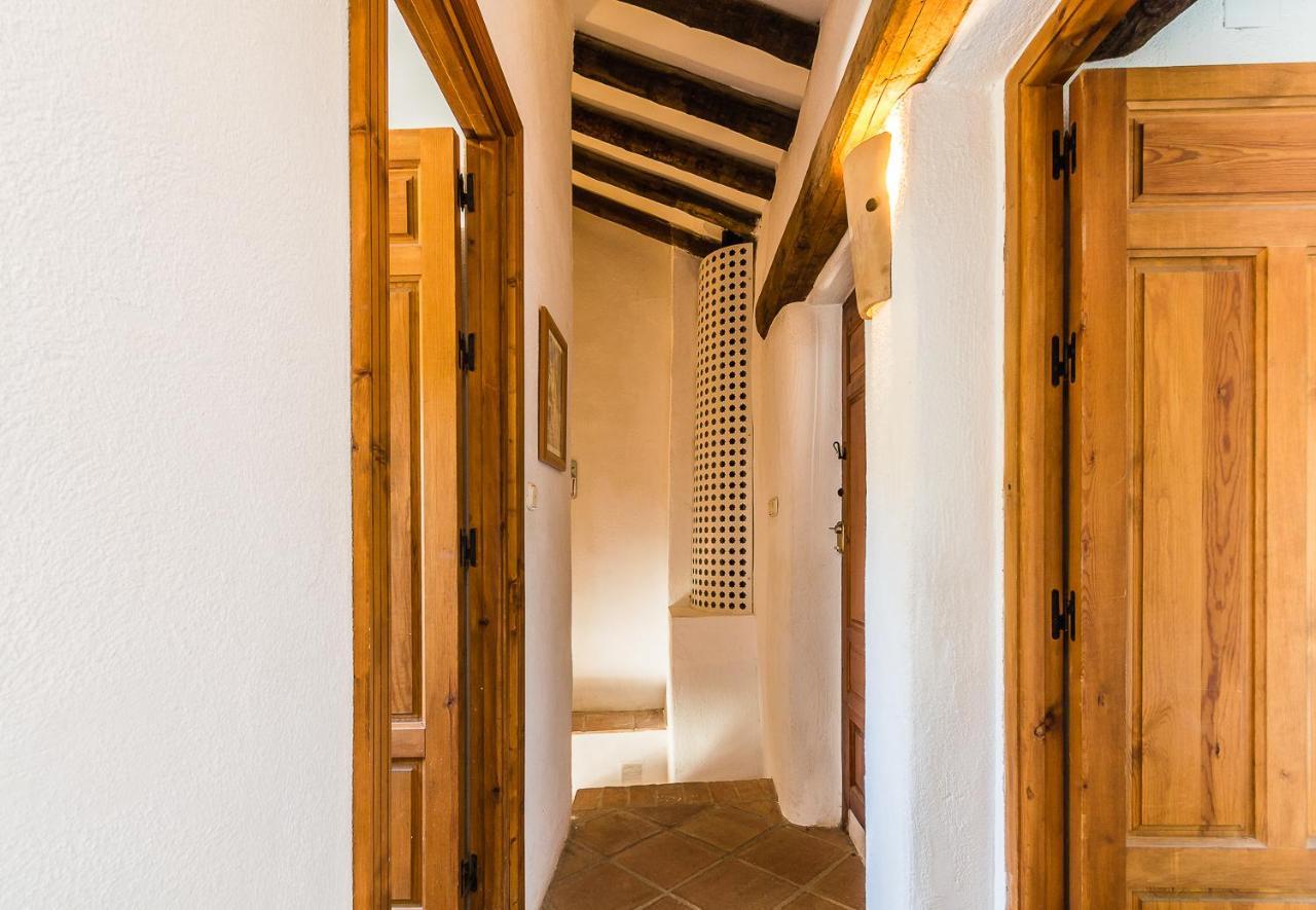 Casa Mundo - 16Th Century Traditional White Village House With Pool Pinos del Valle Exteriér fotografie